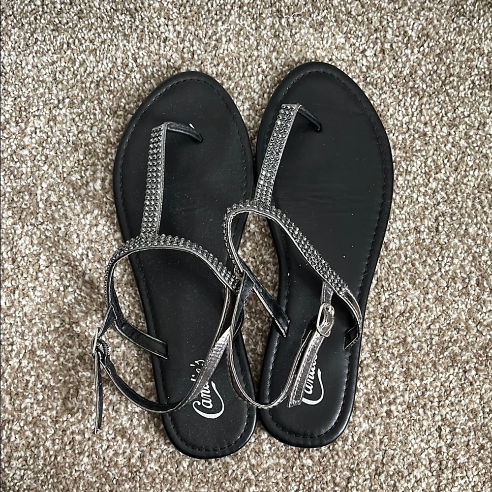 Candie’s Size M (7-8) Black Sandals